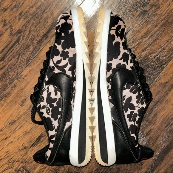 Nike Cortez Sneakers - Picture 9 of 11